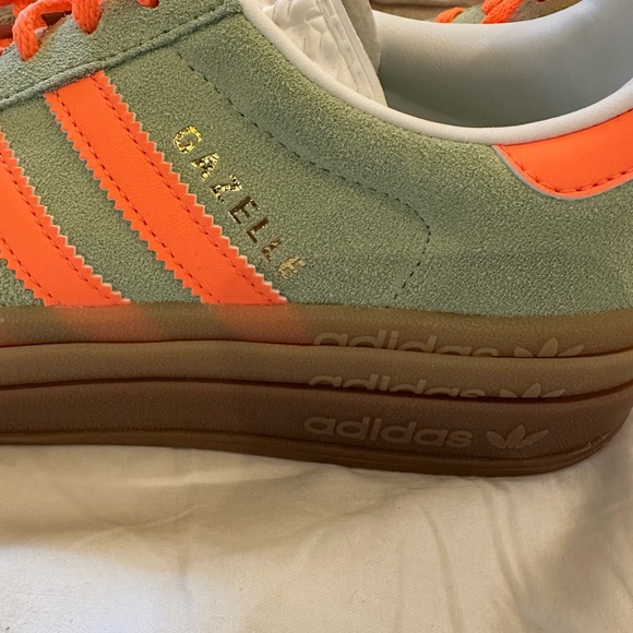 Adidas Gazelle Bold Shoes. Size 10. Green with orange stripes - Picture 4 of 12